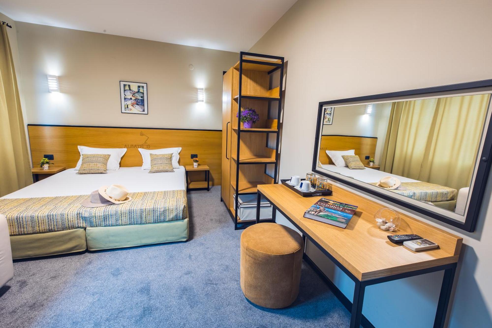 Hotel Albatros New Town Созополь Экстерьер фото