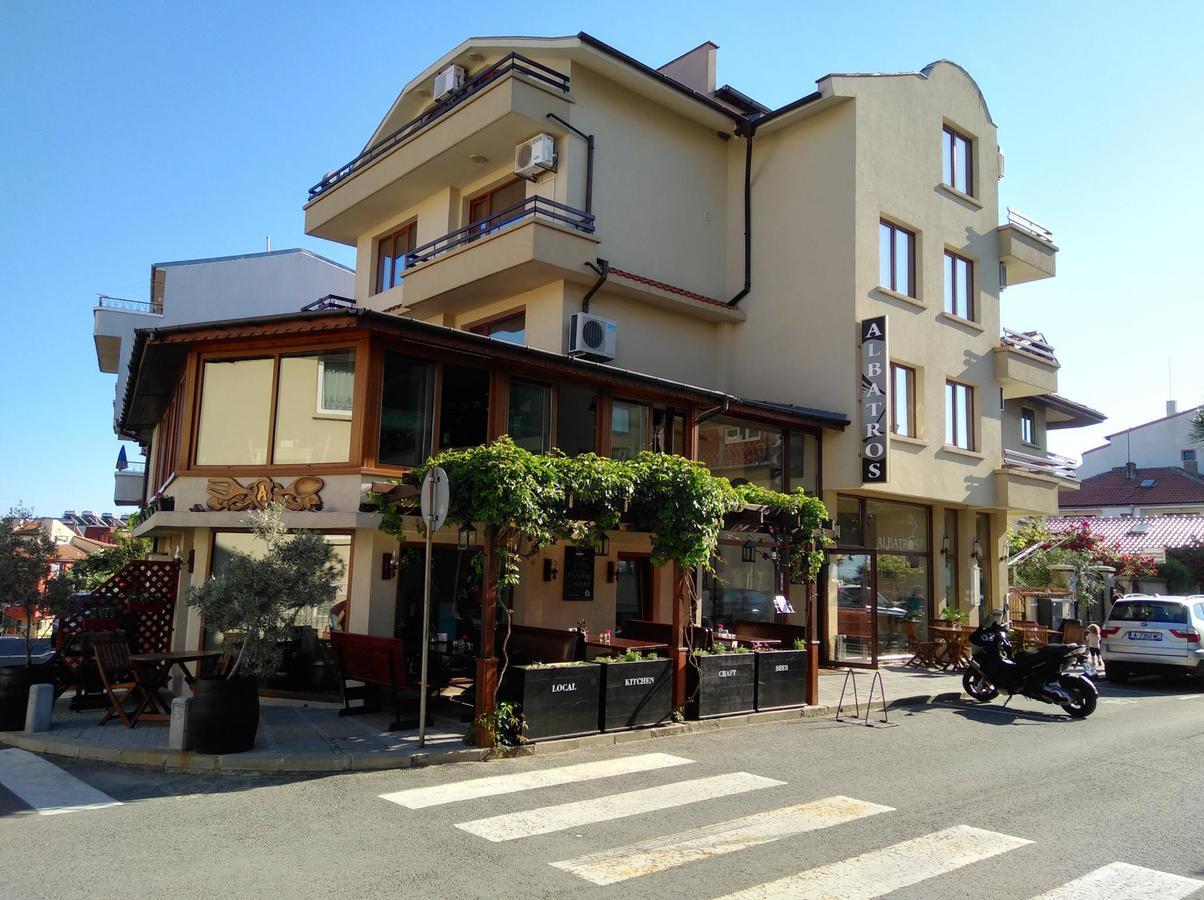 Hotel Albatros New Town Созополь Экстерьер фото